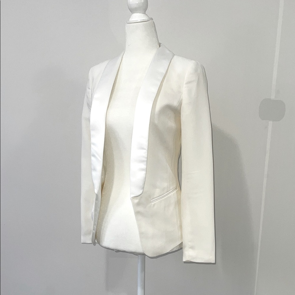 Elegant White Cream Women's Tuxedo Blazer | Size 2